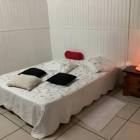 Appartement Dans Propriete Reposante Saint-Benoît Kültér fotó